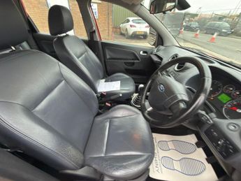 Ford Fiesta 1.4 Ghia 5dr