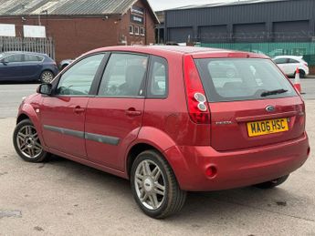 Ford Fiesta 1.4 Ghia 5dr