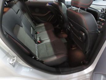 Mercedes-Benz B Class 2.1 B200d AMG Line (Premium Plus) 7G-DCT Euro 6 (s/s) 5dr