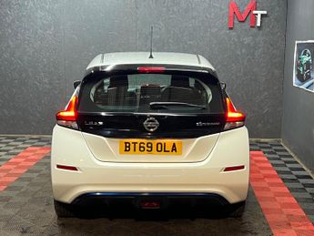 Nissan Leaf 40kWh Acenta Auto 5dr