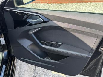 Audi A1 1.5 TFSI 35 S line Sportback S Tronic Euro 6 (s/s) 5dr