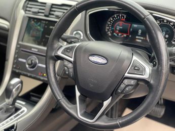 Ford Mondeo 2.0 TDCi Vignale Powershift Euro 6 (s/s) 5dr