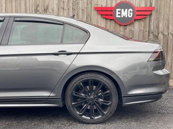 Volkswagen Passat 2.0 BiTDI BlueMotion Tech R-Line DSG 4Motion Euro 6 (s/s) 4dr