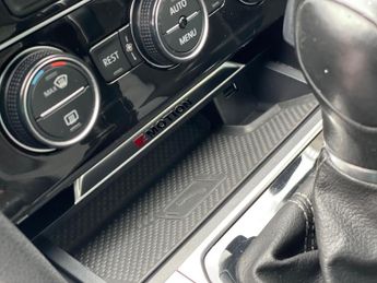 Volkswagen Passat 2.0 BiTDI BlueMotion Tech R-Line DSG 4Motion Euro 6 (s/s) 4dr