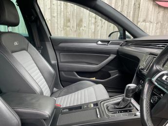 Volkswagen Passat 2.0 BiTDI BlueMotion Tech R-Line DSG 4Motion Euro 6 (s/s) 4dr