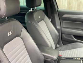 Volkswagen Passat 2.0 BiTDI BlueMotion Tech R-Line DSG 4Motion Euro 6 (s/s) 4dr