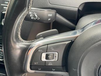 Volkswagen Passat 2.0 BiTDI BlueMotion Tech R-Line DSG 4Motion Euro 6 (s/s) 4dr