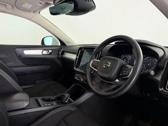 Volvo XC40 2.0 T4 Momentum Auto AWD Euro 6 (s/s) 5dr