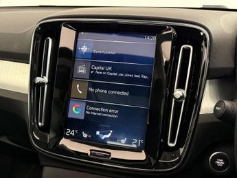 Volvo XC40 2.0 T4 Momentum Auto AWD Euro 6 (s/s) 5dr