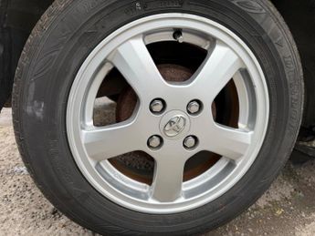 Toyota Yaris 1.33 Dual VVT-i Icon Plus Hatchback 5dr Petrol Multidrive S Euro