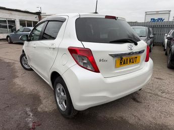 Toyota Yaris 1.33 Dual VVT-i Icon Plus Hatchback 5dr Petrol Multidrive S Euro