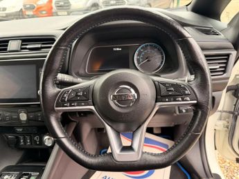 Nissan Leaf 40kWh N-Connecta Auto 5dr