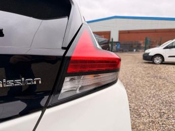 Nissan Leaf 40kWh N-Connecta Auto 5dr