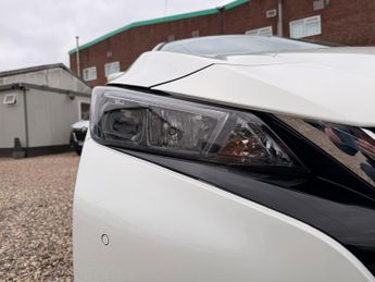 Nissan Leaf 40kWh N-Connecta Auto 5dr