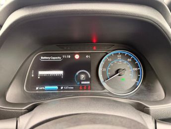 Nissan Leaf 40kWh N-Connecta Auto 5dr