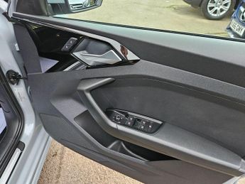 Audi A1 1.0 TFSI 30 S line Sportback Euro 6 (s/s) 5dr