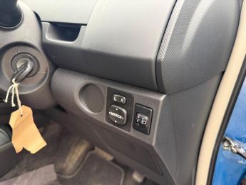 Toyota Yaris 1.33 Dual VVT-i TR MultiMode Euro 4 (s/s) 5dr