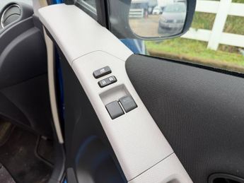 Toyota Yaris 1.33 Dual VVT-i TR MultiMode Euro 4 (s/s) 5dr