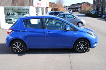 Toyota Yaris 1.5 VVT-h Icon Tech E-CVT Euro 6 (s/s) 5dr