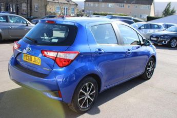 Toyota Yaris 1.5 VVT-h Icon Tech E-CVT Euro 6 (s/s) 5dr