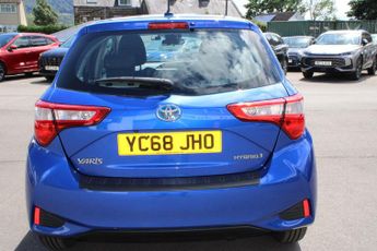 Toyota Yaris 1.5 VVT-h Icon Tech E-CVT Euro 6 (s/s) 5dr