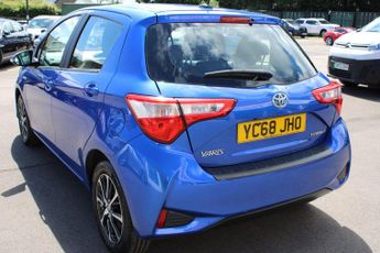 Toyota Yaris 1.5 VVT-h Icon Tech E-CVT Euro 6 (s/s) 5dr