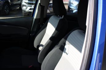 Toyota Yaris 1.5 VVT-h Icon Tech E-CVT Euro 6 (s/s) 5dr