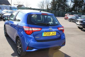 Toyota Yaris 1.5 VVT-h Icon Tech E-CVT Euro 6 (s/s) 5dr