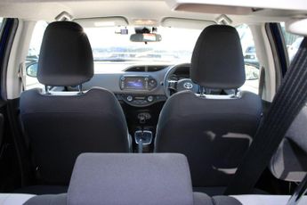 Toyota Yaris 1.5 VVT-h Icon Tech E-CVT Euro 6 (s/s) 5dr