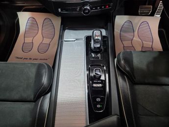 Volvo XC60 2.0h T8 Twin Engine 10.4kWh R-Design Pro Auto AWD Euro 6 (s/s) 5