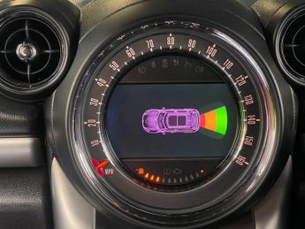 MINI Countryman 2.0 Cooper D Business Edition SUV 5dr Diesel Auto Euro 6 (112 ps