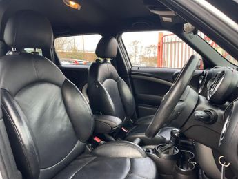 MINI Countryman 2.0 Cooper D Business Edition SUV 5dr Diesel Auto Euro 6 (112 ps