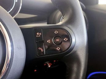 MINI Electric Hatch Cooper SE 32.6kWh Level 2 Hatchback 3dr Electric Auto (184 ps)