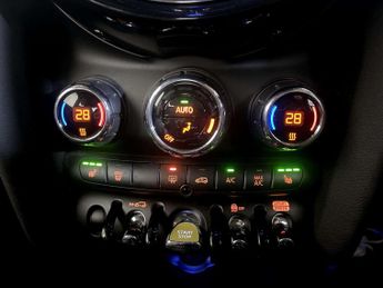 MINI Electric Hatch Cooper SE 32.6kWh Level 2 Hatchback 3dr Electric Auto (184 ps)