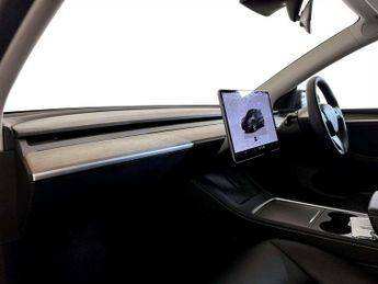 Tesla Model Y (Dual Motor) Long Range SUV 5dr Electric Auto 4WDE (384 bhp)