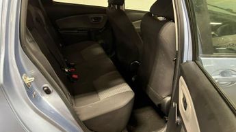 Toyota Yaris 1.33 Dual VVT-i Icon Multidrive S Euro 5 5dr Euro 5