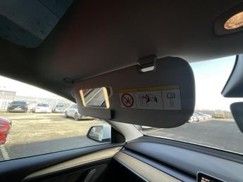 Tesla Model Y PERFORMANCE AWD