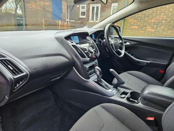 Ford Focus 1.6 Titanium Navigator Powershift Euro 5 5dr