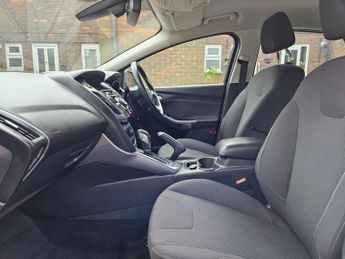 Ford Focus 1.6 Titanium Navigator Powershift Euro 5 5dr