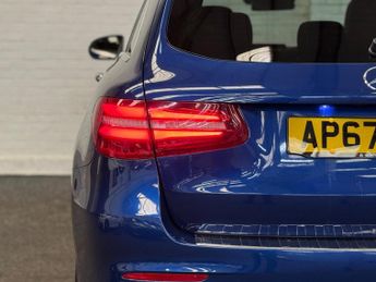 Mercedes-Benz GLC 2.1 GLC220d AMG Line (Premium) G-Tronic 4MATIC Euro 6 (s/s) 5dr