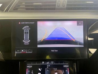 Audi e-tron 55 SUV 5dr Electric Auto quattro 95kWh (408 ps)