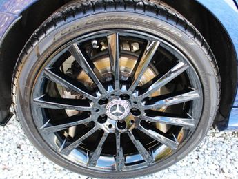 Mercedes-Benz C Class 2.0 C300d AMG Line Night Edition (Premium) Saloon 4dr Diesel G-T