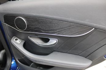 Mercedes-Benz C Class 2.0 C300d AMG Line Night Edition (Premium) Saloon 4dr Diesel G-T