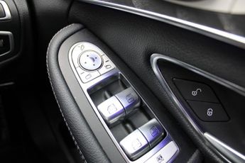 Mercedes-Benz C Class 2.0 C300d AMG Line Night Edition (Premium) Saloon 4dr Diesel G-T