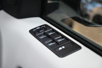 LAND ROVER DISCOVERY SPORT 2.0 TD4 HSE SUV 5dr Diesel Auto 4WD Euro 6 (s/s) (180 ps) +FREE 