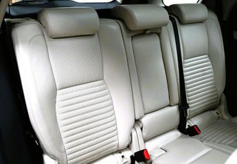 LAND ROVER DISCOVERY SPORT 2.0 TD4 HSE Luxury SUV 5dr Diesel Auto 4WD Euro 6 (s/s) (180 ps)