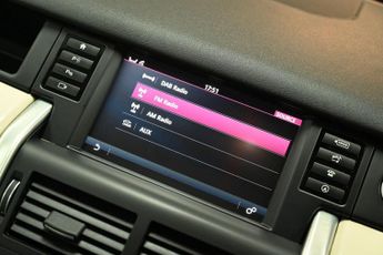 LAND ROVER DISCOVERY SPORT 2.0 TD4 HSE Luxury SUV 5dr Diesel Auto 4WD Euro 6 (s/s) (180 ps)