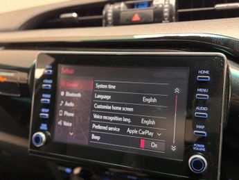 Toyota Hilux 2.8 D-4D Invincible X Auto 4WD Euro 6 (s/s) 4dr