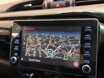 Toyota Hilux 2.8 D-4D Invincible X Auto 4WD Euro 6 (s/s) 4dr