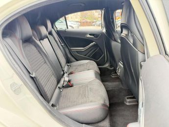 Mercedes-Benz A Class 2.0 A45 AMG SpdS DCT 4MATIC Euro 6 (s/s) 5dr